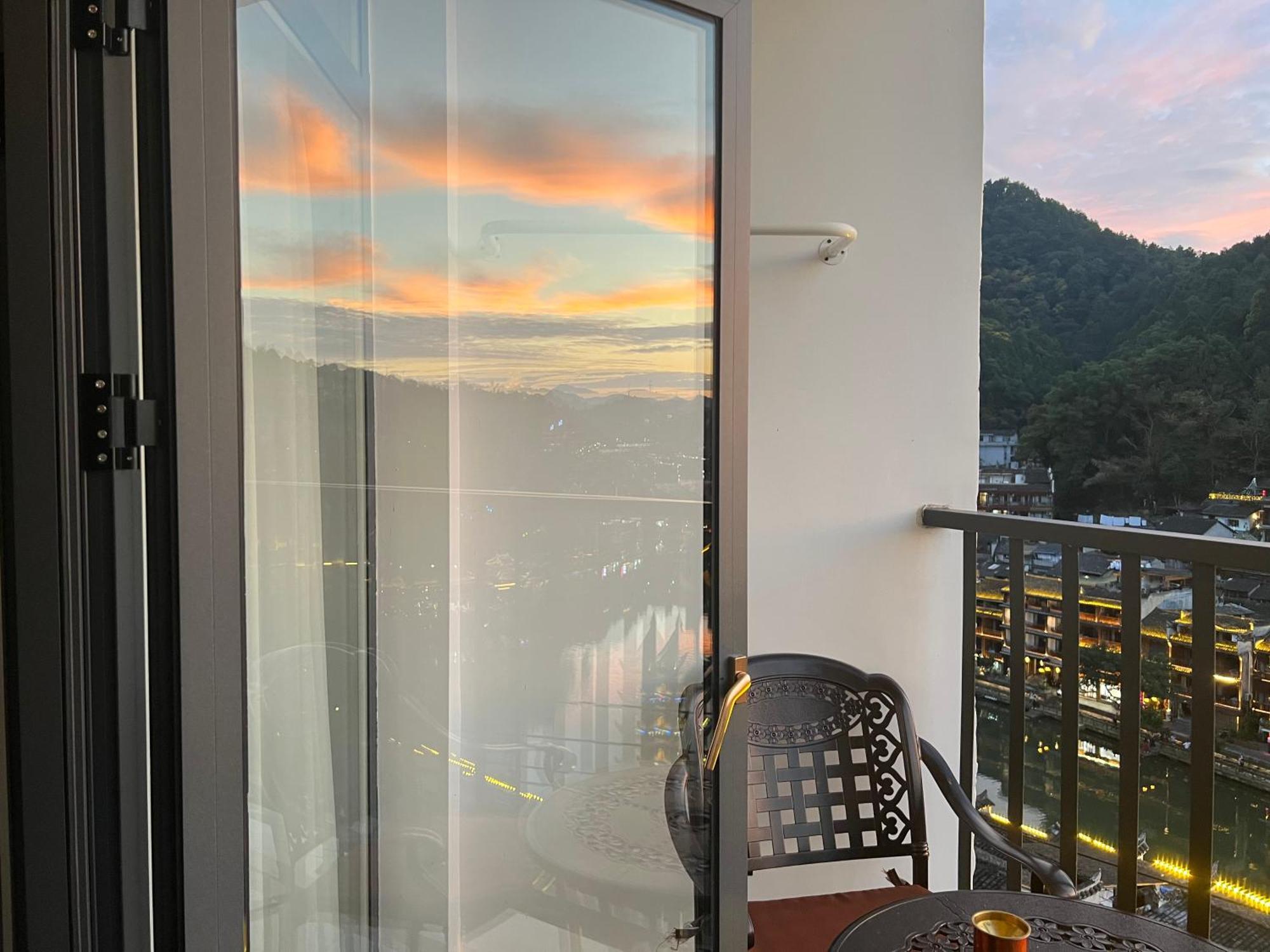 Phoenix Best River View B&B Fenghuang Luaran gambar